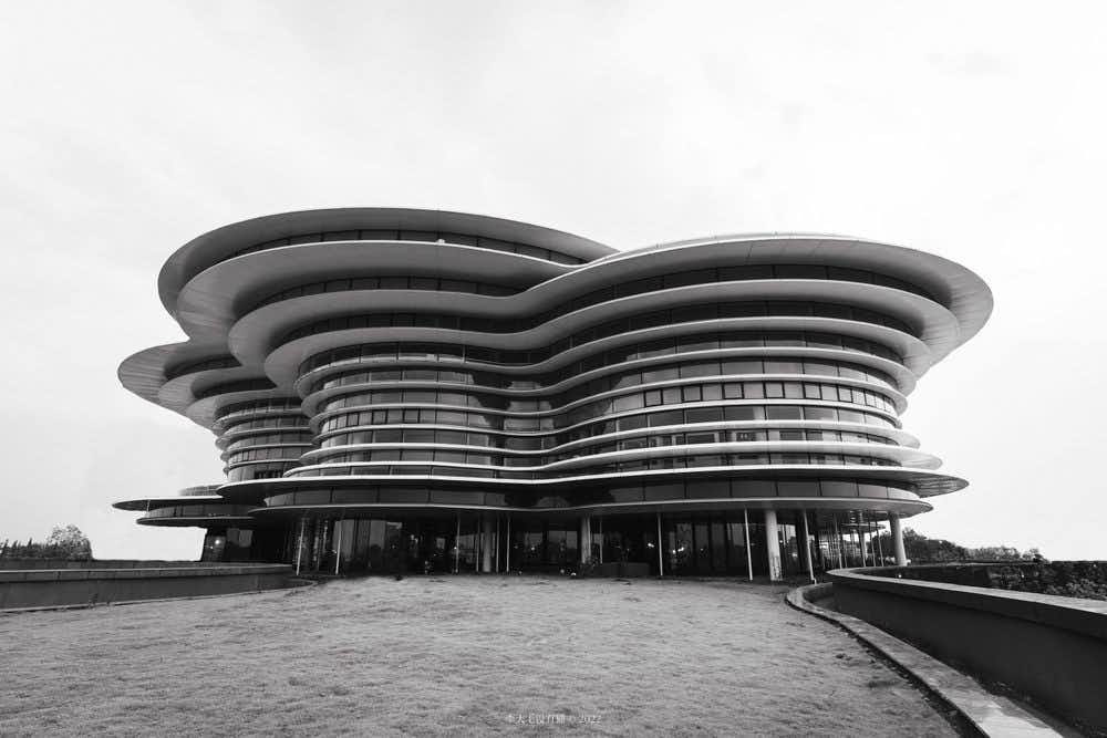 Chengdu International Airport Business District Building